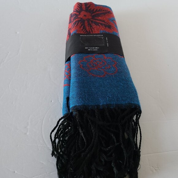 JACQUARD PASHMINA SCARF 26'' W X 70'' L-- NWT --BLUE /RED-FLORAL - Picture 4 of 4
